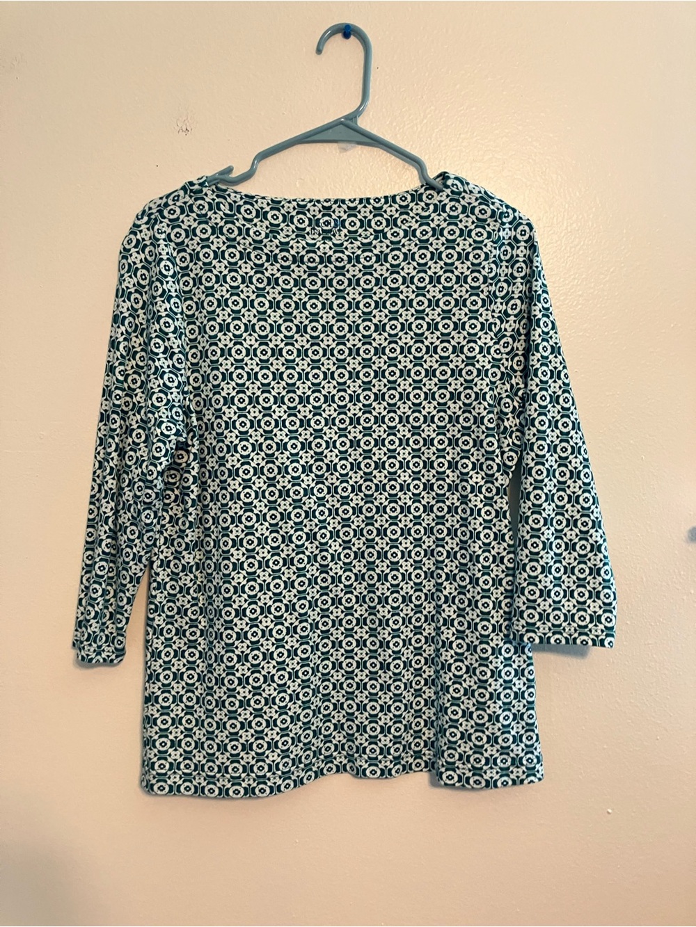 croft & barrow Teal and White Geometric Long Sleeve Top